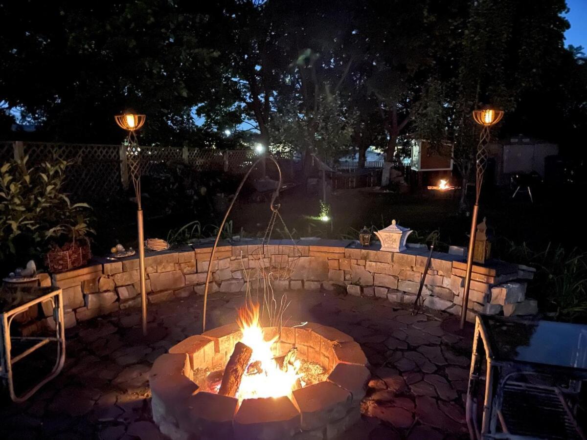 Schaumburg Paradise Oasis With A Secret Garden And Private Pool Buitenkant foto